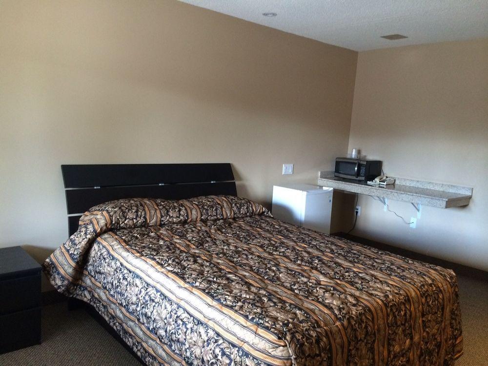 Barrie Motel Экстерьер фото