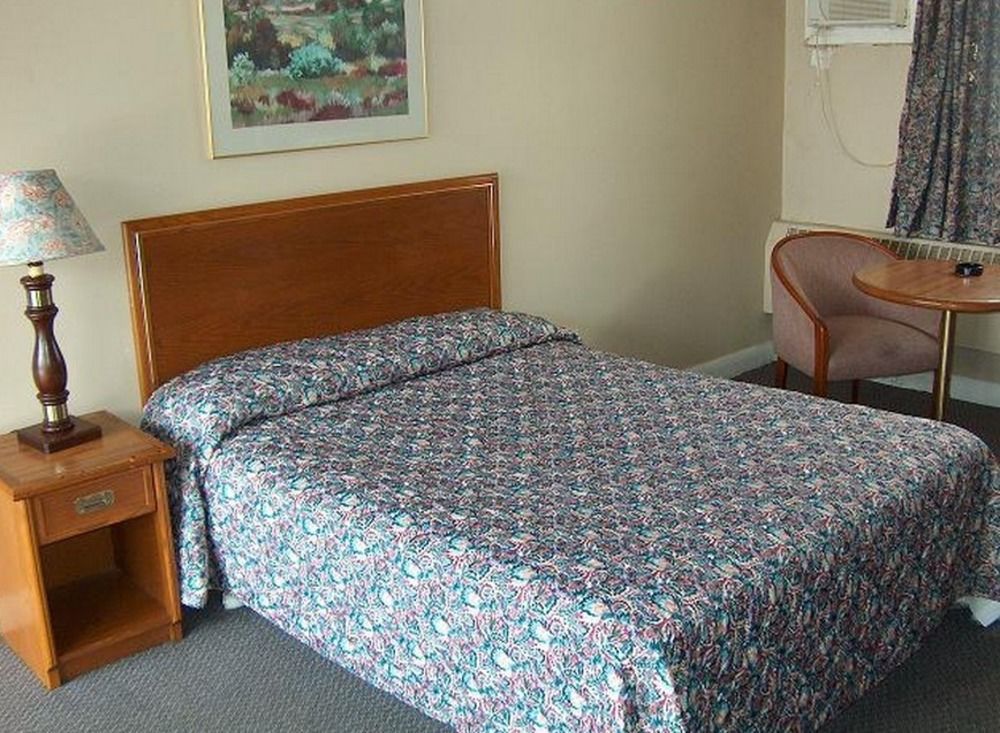 Barrie Motel Экстерьер фото